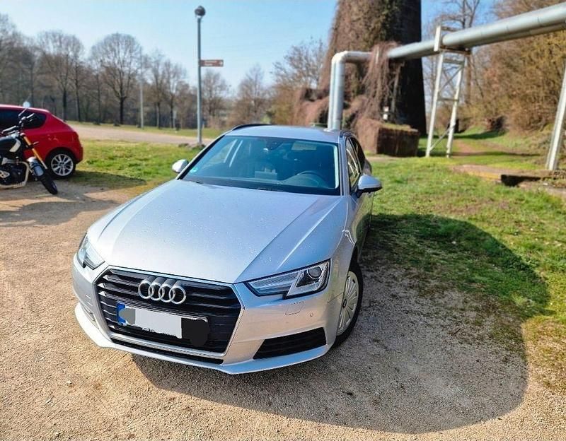 Gebraucht Audi A4 150 PS (110 kW) 2019 Silber Kombi