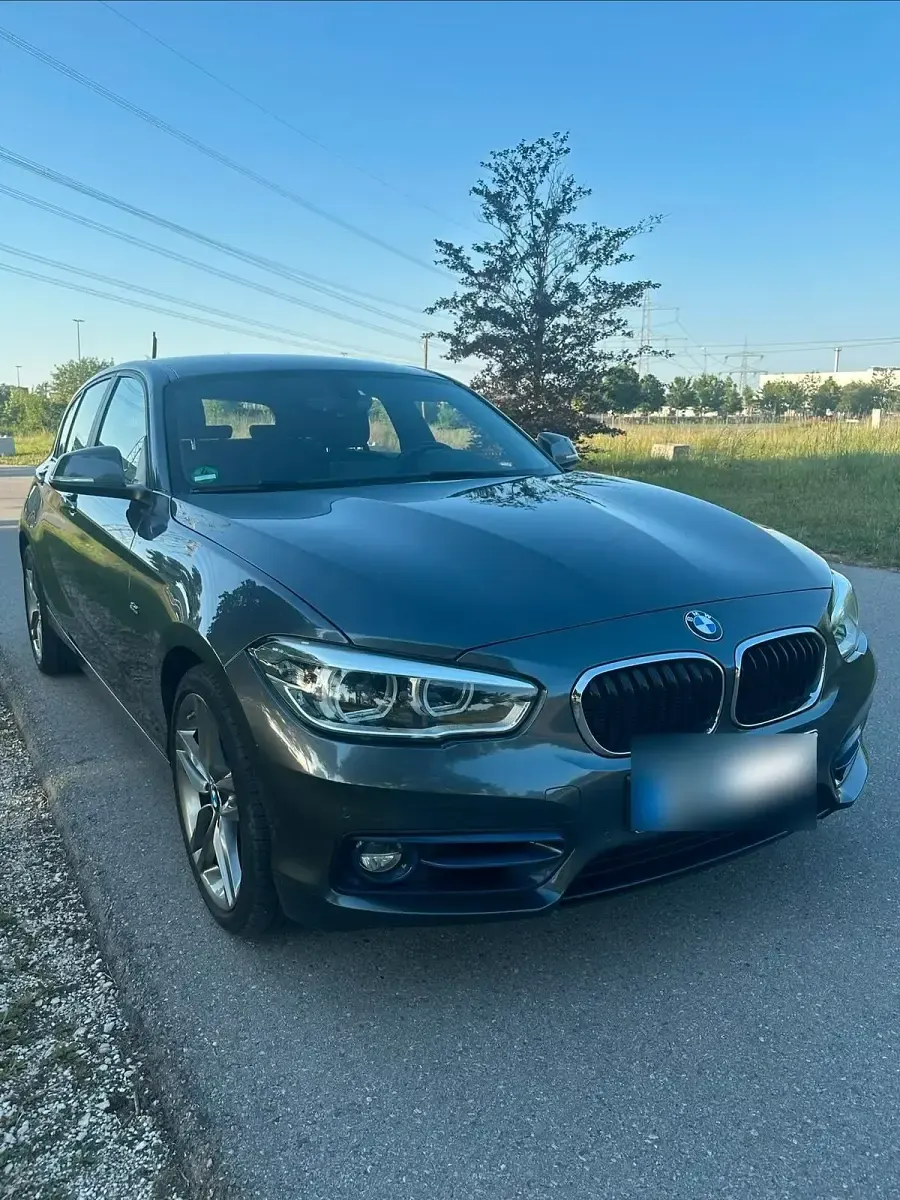 Gebraucht BMW 120 Sport Line 190 PS (139 kW) 2018 Grau Limousine