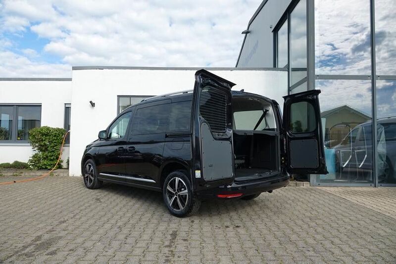 Deep black perleffekt Neu 2025 VW Caddy Maxi Style Van / Kleinbus | 38.960 € (Guter Preis) - Bild 1/2