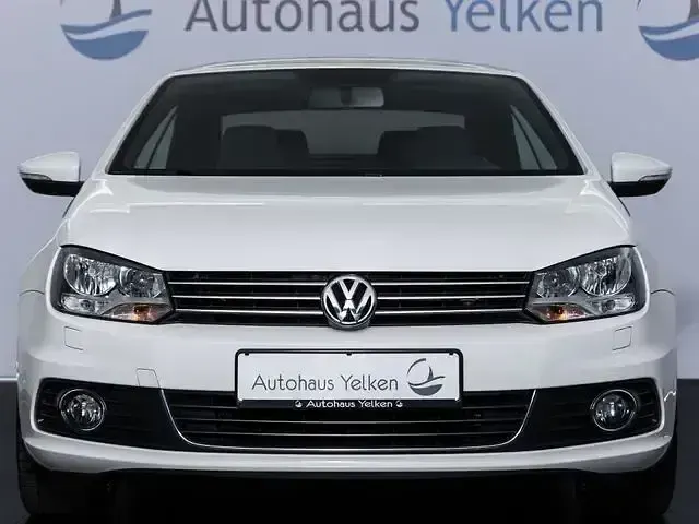 Usata VW Eos 160 CV (117 kW) 2012 Bianco Cabrio