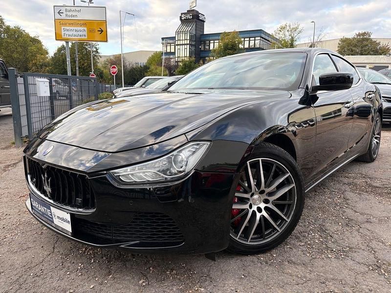 Schwarz Gebraucht 2016 Maserati Ghibli Coupé | 29.999 € (Fairer Preis) - Bild 1/4