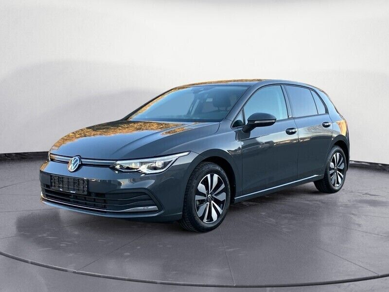 Grau Gebraucht 2024 VW Golf VIII Life Limousine | 27.420 € (Fairer Preis) - Bild 1/4