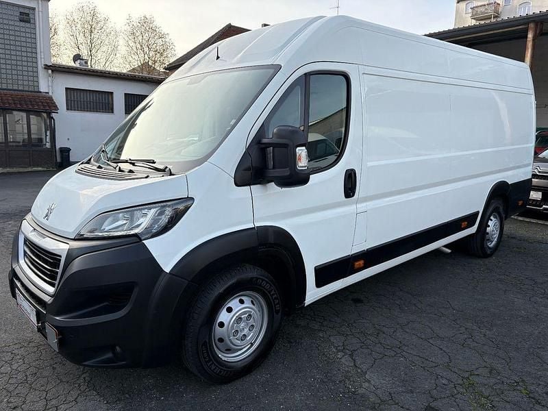 Weiß Gebraucht 2021 Peugeot Boxer Premium Van | 18.990 € (Fairer Preis) - Bild 1/4