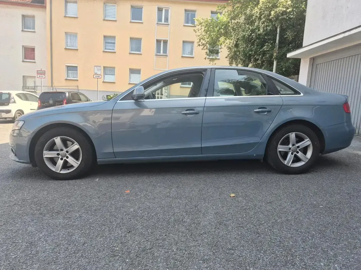 Gebraucht Audi A4 160 PS (117 kW) 2008 Blau Limousine