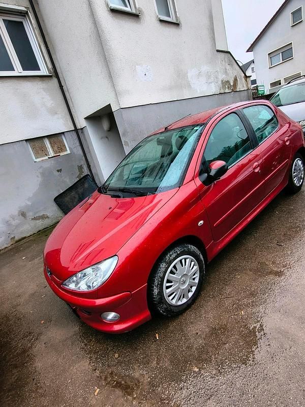 Gebraucht Peugeot 206 75 PS (55 kW) 2009 Rot Kleinwagen