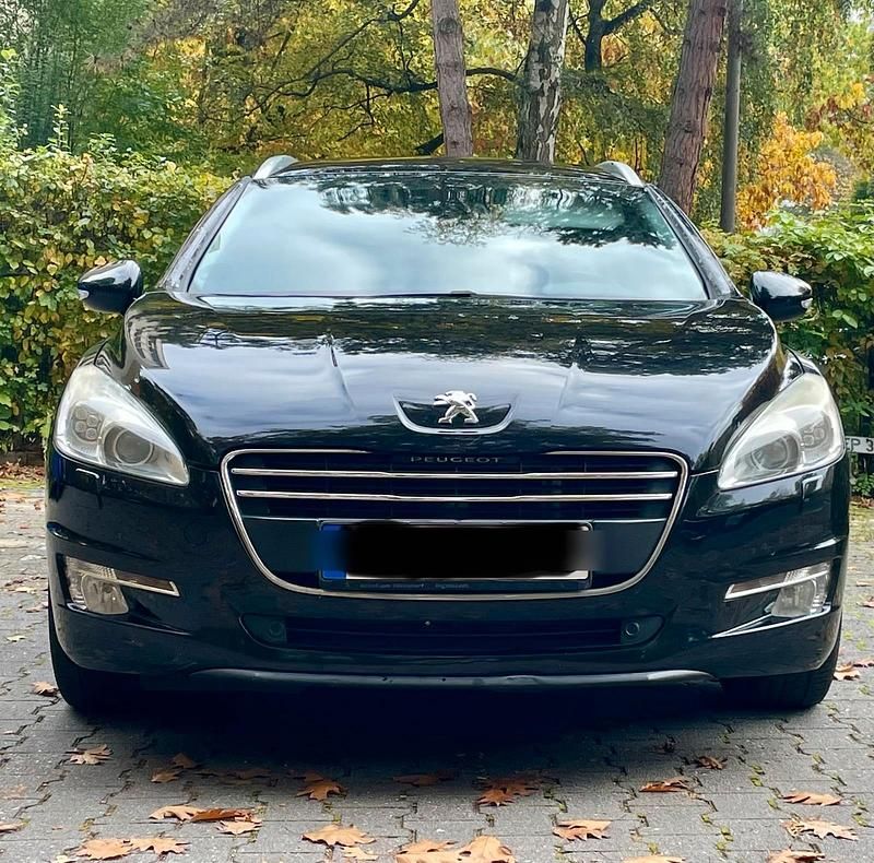Schwarz Gebraucht 2011 Peugeot 508 Kombi | 5.108 € (Fairer Preis) - Bild 1/4