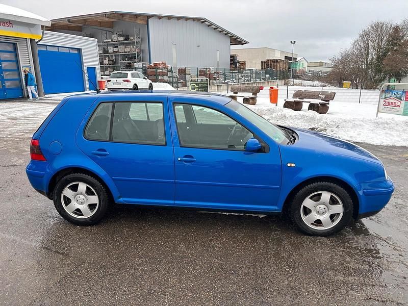 Gebraucht VW Golf IV 125 PS (91 kW) 1999 Blau Kleinwagen