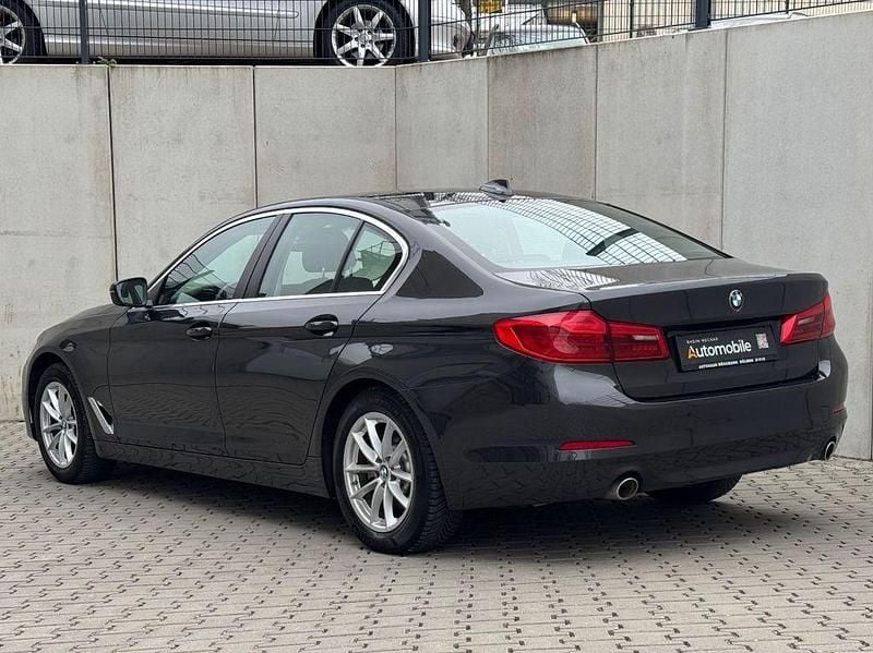 Gebraucht BMW 520 Sport Line 184 PS (135 kW) 2018 Grau Limousine