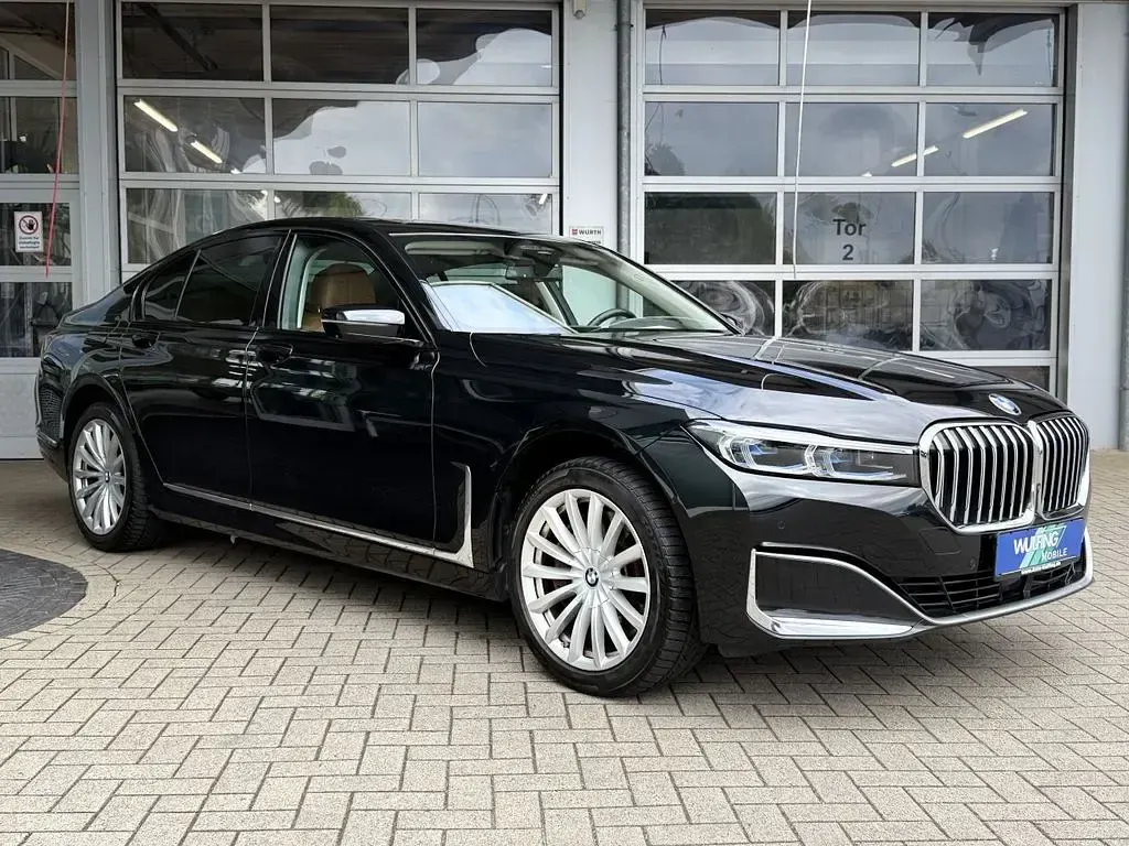 Gebraucht BMW 745e Sport Line 286 PS (210 kW) 2020 Schwarz Limousine