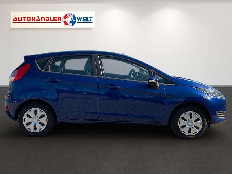 Gebraucht Ford Fiesta SYNC Edition 80 PS (58 kW) 2014 Blau Kleinwagen