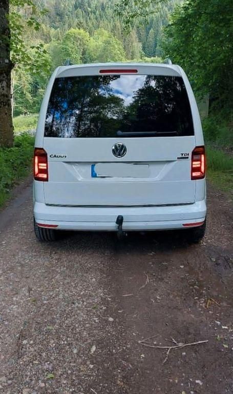 Gebraucht VW Caddy Highline 150 PS (110 kW) 2016 Weiß Van / Kleinbus