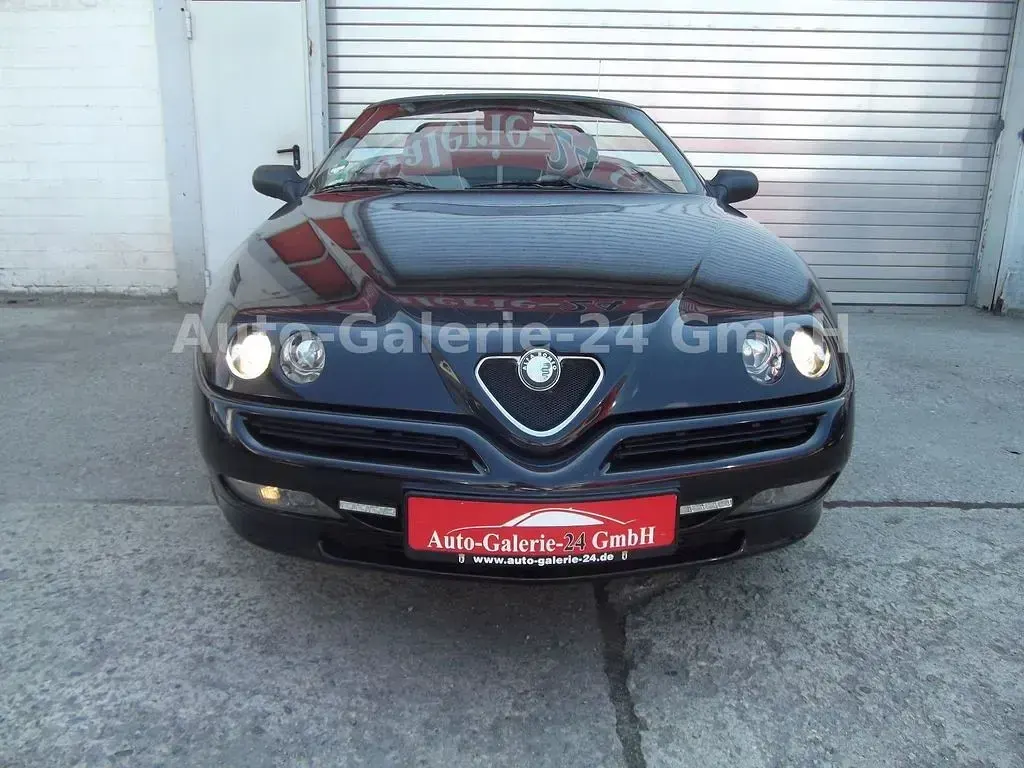 Gebraucht Alfa Romeo Spider 150 PS (110 kW) 2001 Schwarz Cabrio