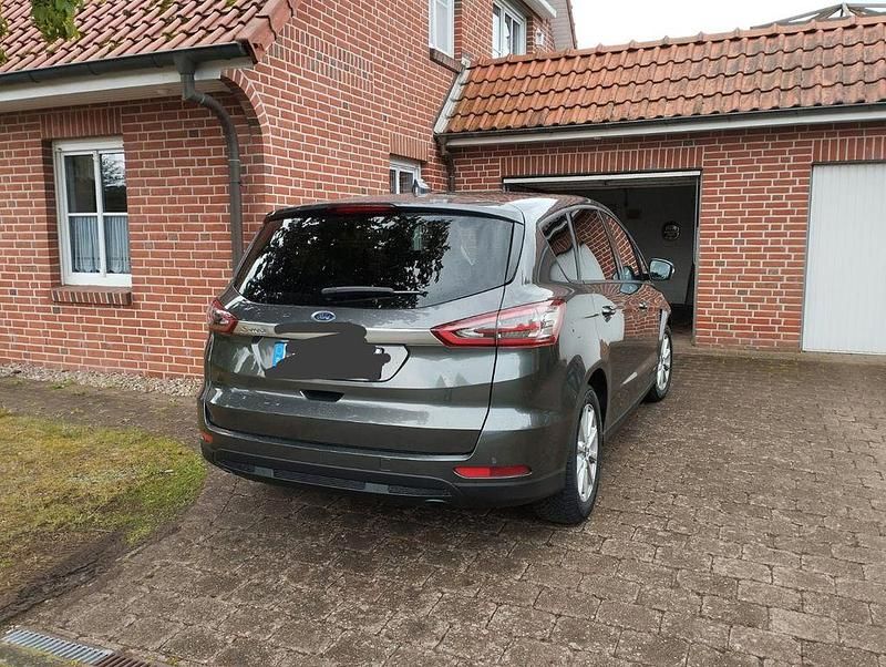 Gebraucht Ford S-MAX Trend 150 PS (110 kW) 2020 Grau Van / Kleinbus
