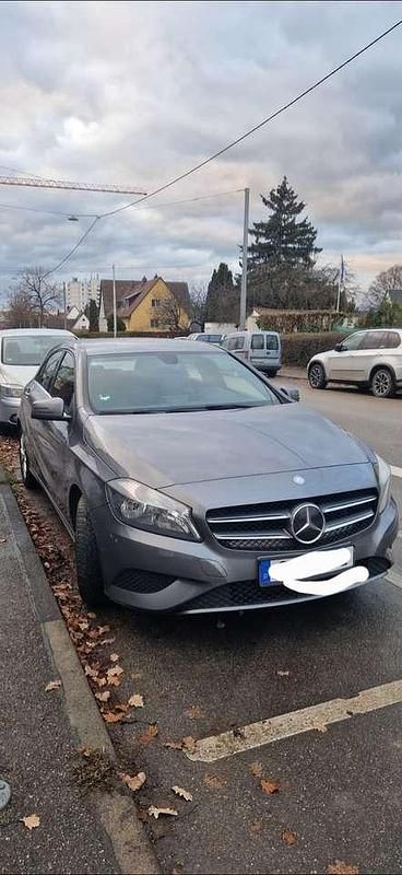 Gebraucht Mercedes 180 120 PS (88 kW) 2013 Limousine