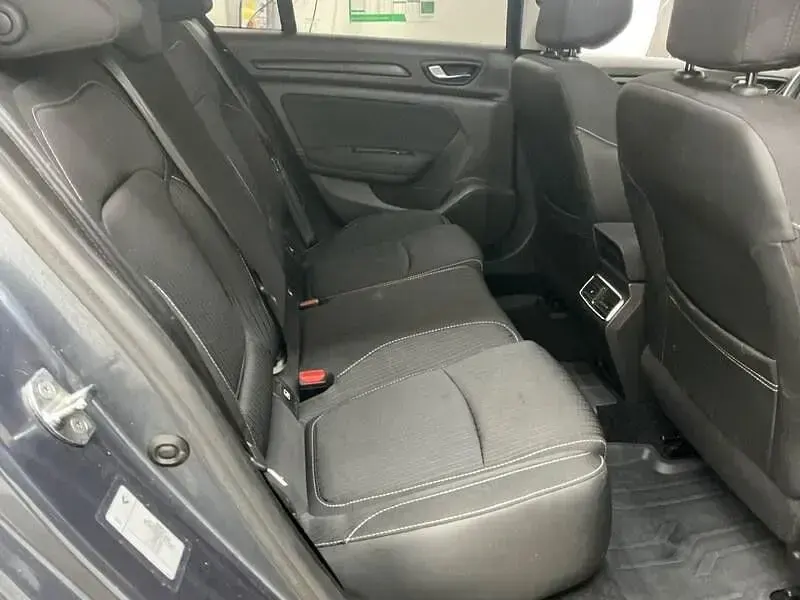 Gebraucht Renault Mégane LIMITED 131 PS (96 kW) 2018 Grau Limousine