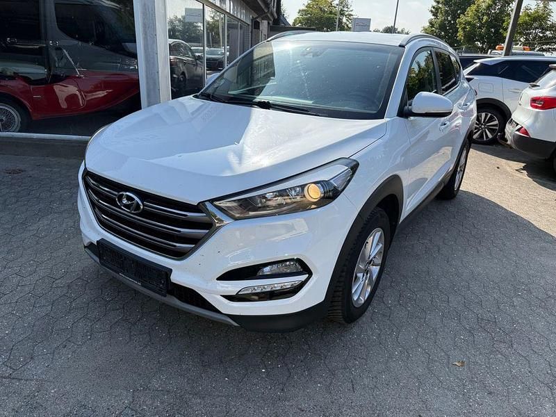 Weiß Gebraucht 2017 Hyundai Tucson Trend SUV | 11.400 € (Superpreis) - Bild 1/4