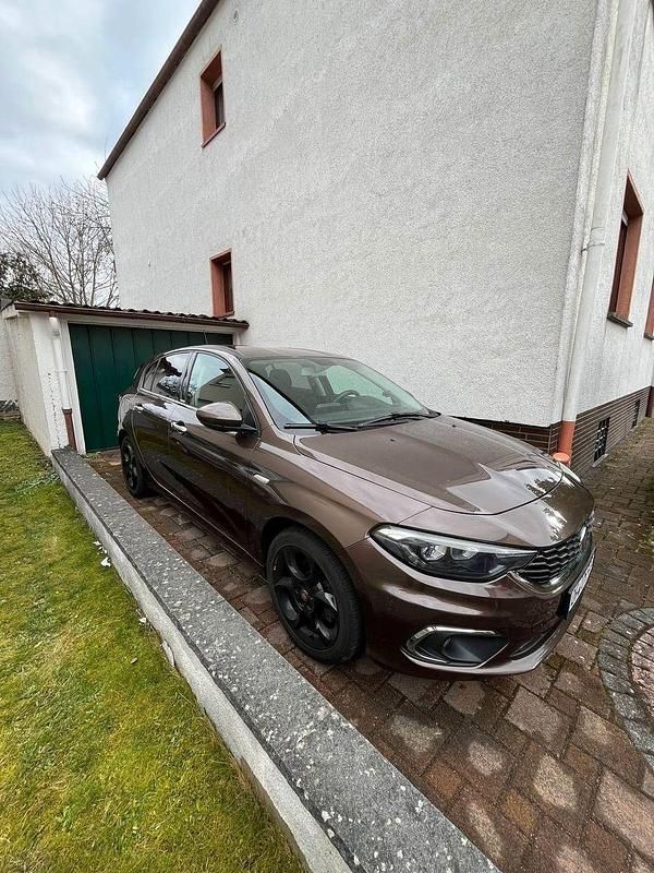 Gebraucht Fiat Tipo Lounge 120 PS (88 kW) 2017 Braun Kombi