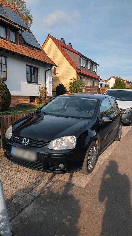 Second-hand VW Golf 105 CP (77 kW) 2008 Negru Coupe