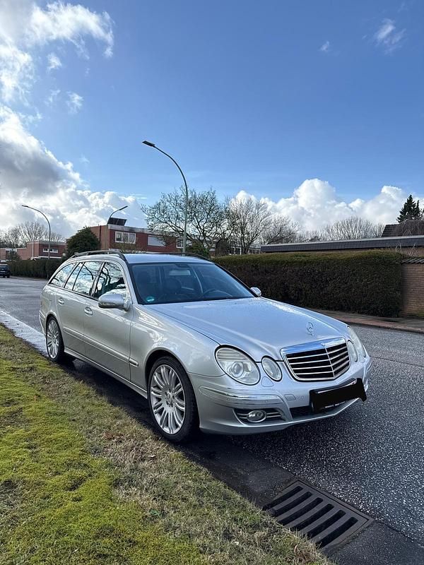 Gebraucht Mercedes E320 224 PS (164 kW) 2007 Silber Kombi