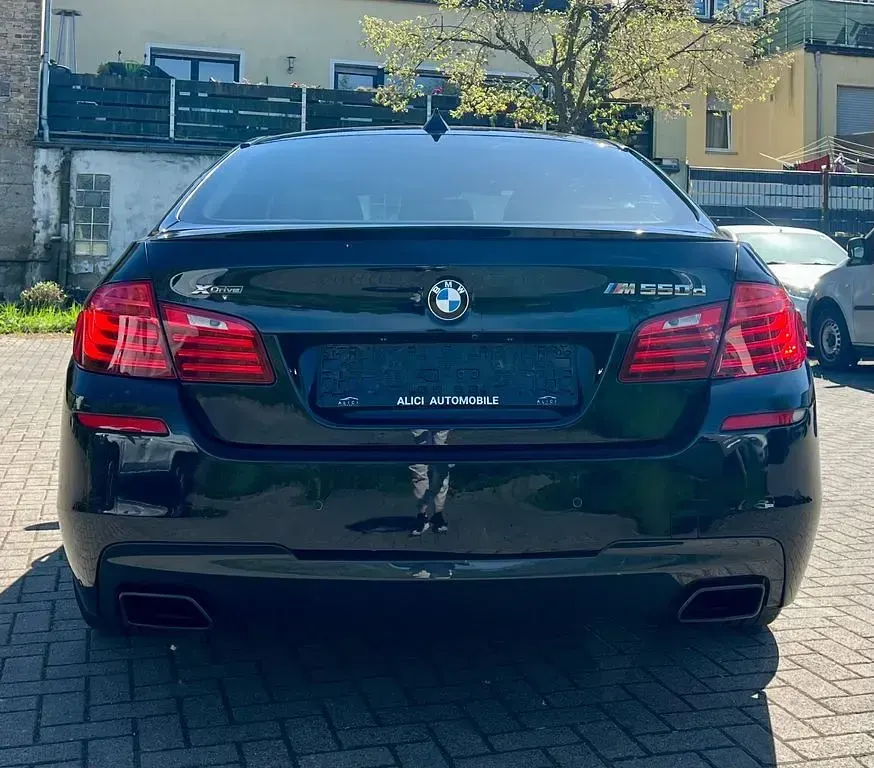 Używany BMW M550 Performance 381 KM (280 kW) 2014 Czarny Sedan/Limuzyna