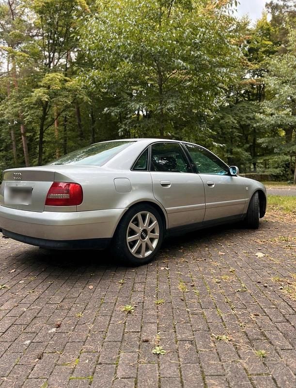Gebraucht Audi A4 Sport 90 PS (66 kW) 2000 Silber Limousine