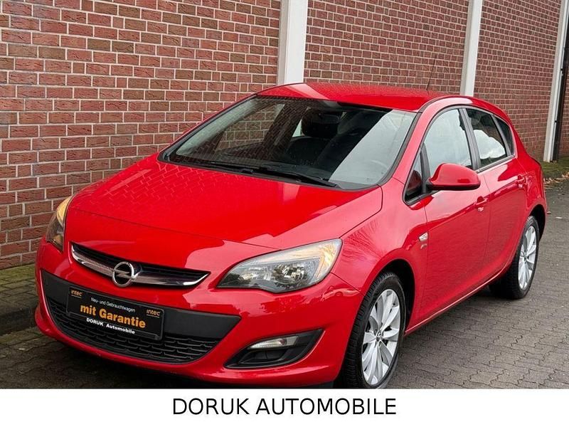 Rot Gebraucht 2013 Opel Astra Limousine | 4.690 € (Guter Preis) - Bild 1/4
