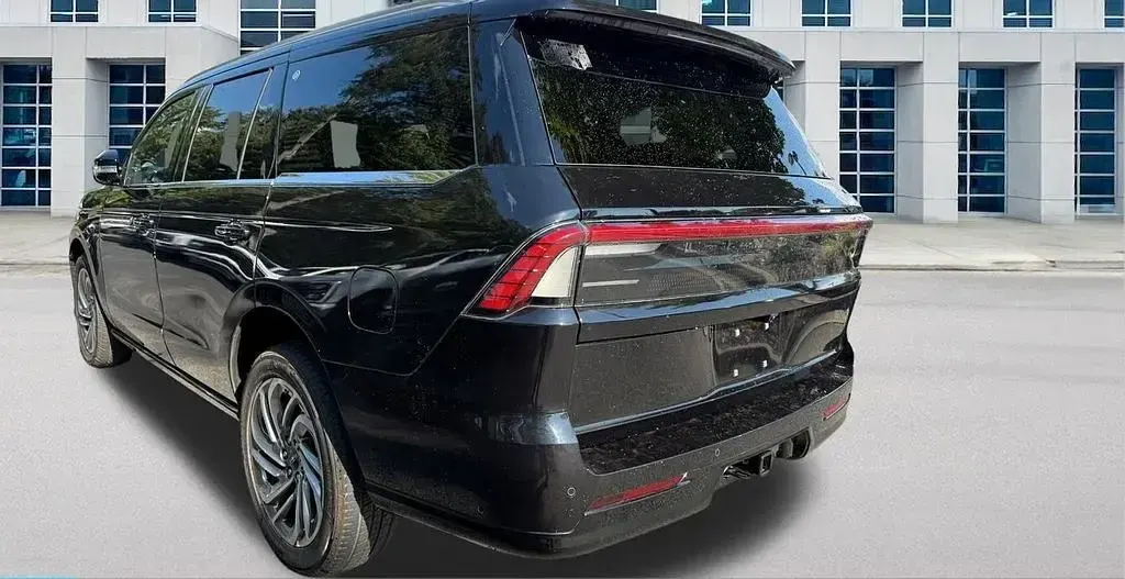 Gebraucht Lincoln Navigator 441 PS (324 kW) 2025 Schwarz SUV