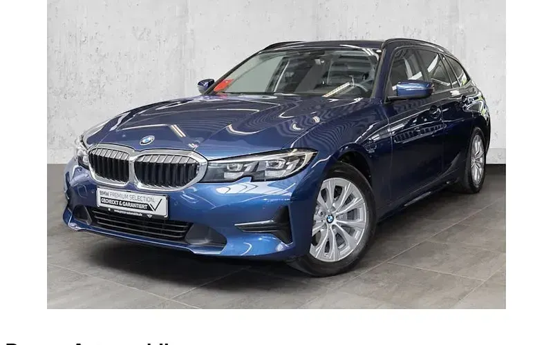 Używany BMW 320 Advantage 190 KM (139 kW) 2022 Niebieski Kombi
