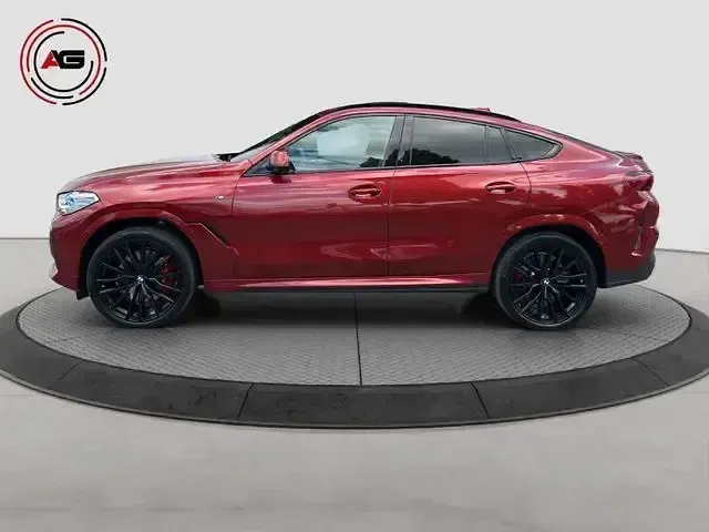 Gebraucht BMW X6 M Sport 340 PS (250 kW) 2022 Rot SUV