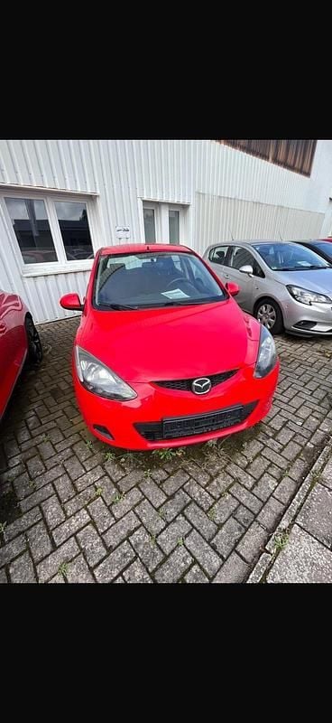 Gebraucht Mazda 2 75 PS (55 kW) 2009 Rot Kleinwagen