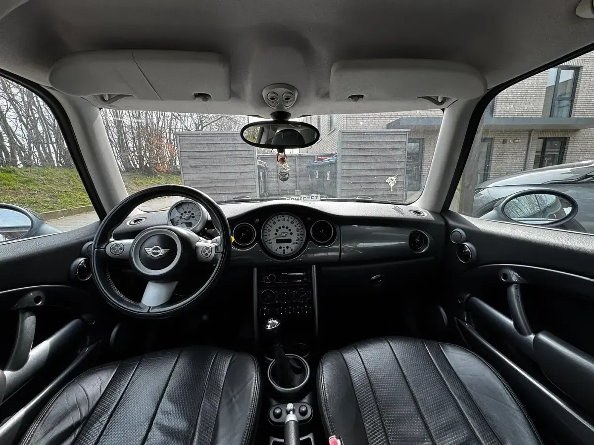 Usata Mini Cooper 115 CV (84 kW) 2005 Grigio Utilitaria
