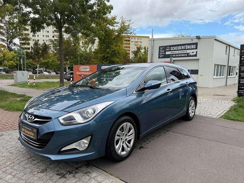 Blau Gebraucht 2013 Hyundai i40 Edition Kombi | 8.900 € (Guter Preis) - Bild 1/4