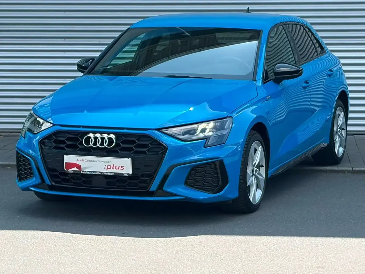 Gebraucht Audi A3 Sportback S-Line 245 PS (180 kW) 2022 Turboblau Kleinwagen