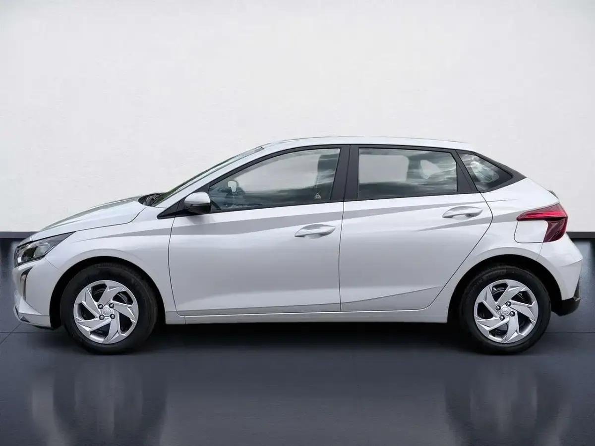 Neu Hyundai i20 Comfort 90 PS (66 kW) 2026 Lumen gray perleffekt Kleinwagen
