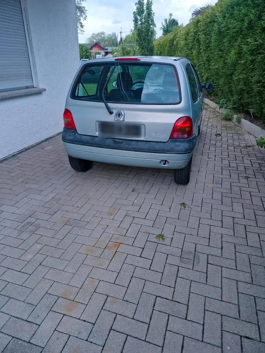 Używany Renault Twingo 75 KM (55 kW) 2004 Szary Hatchback