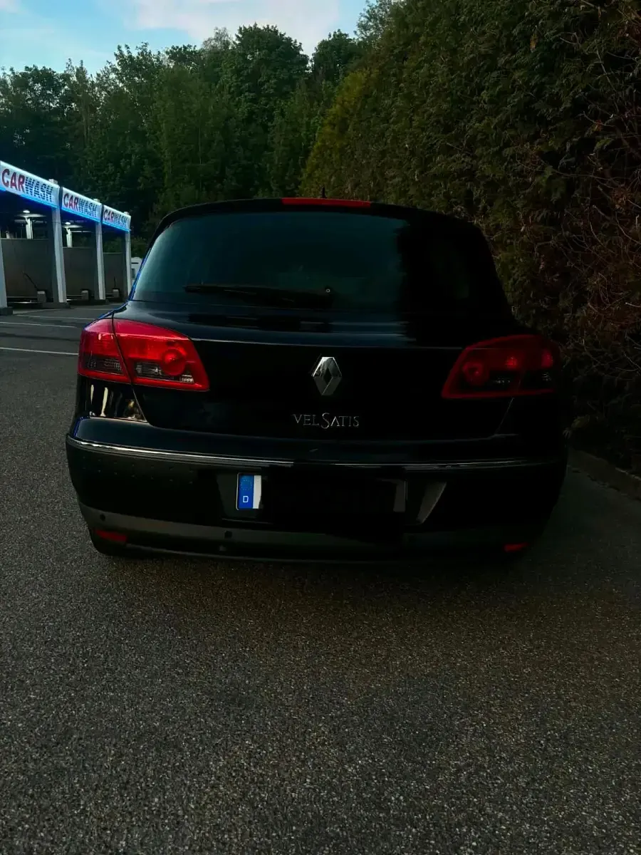 Używany Renault Vel Satis 150 KM (110 kW) 2005 Niebieski Hatchback