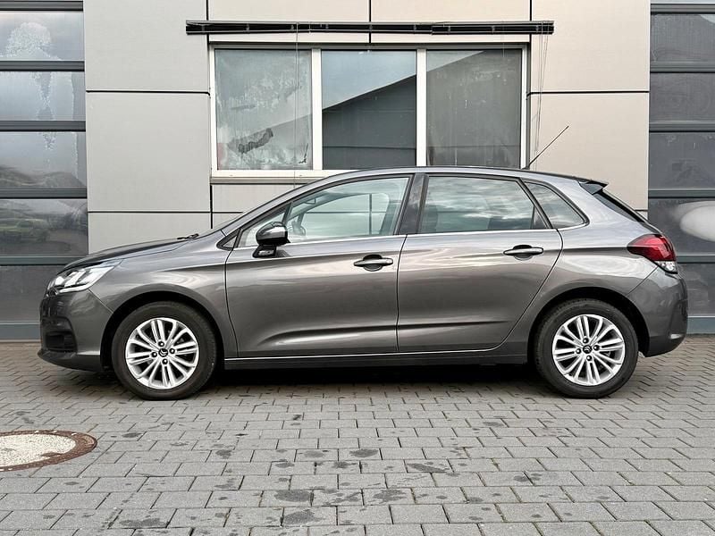 Gebraucht Citroën C4 SELECTION 110 PS (80 kW) 2016 Platiniumgrau metallic Kleinwagen