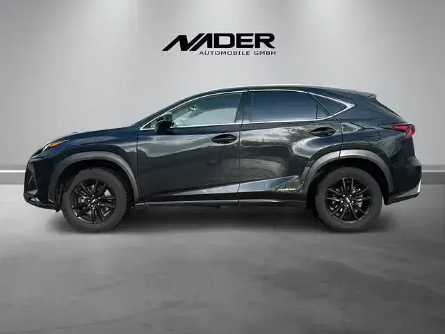 Gebraucht Lexus NX300h 155 PS (114 kW) 2021 Schwarz SUV