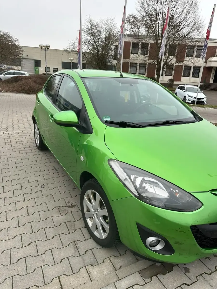 Occasion Mazda 2 75 ch (55 kW) 2011 Vert Citadine