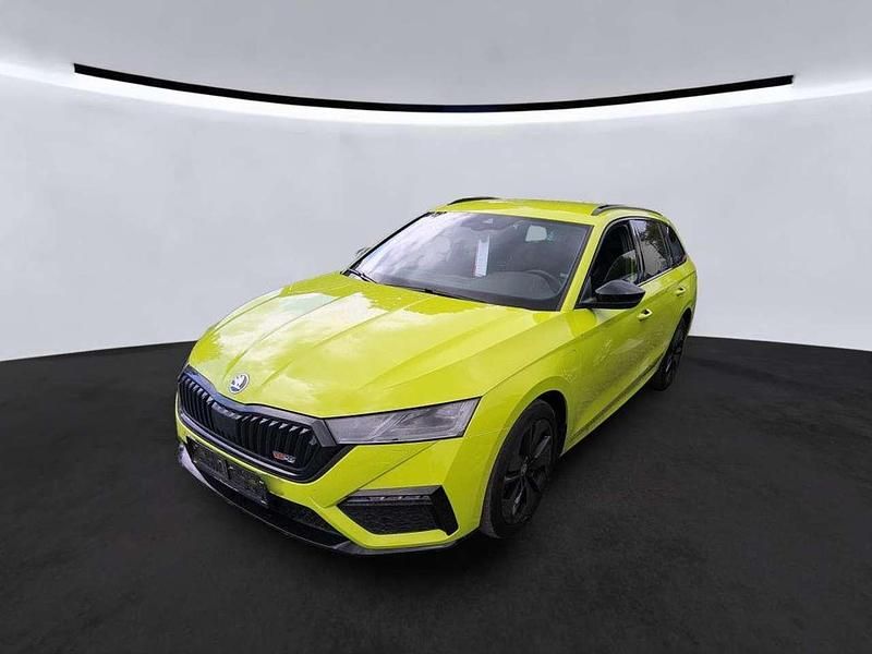 Mamba grün Gebraucht 2023 Skoda Octavia RS Kombi | 29.680 € (Guter Preis) - Bild 1/2