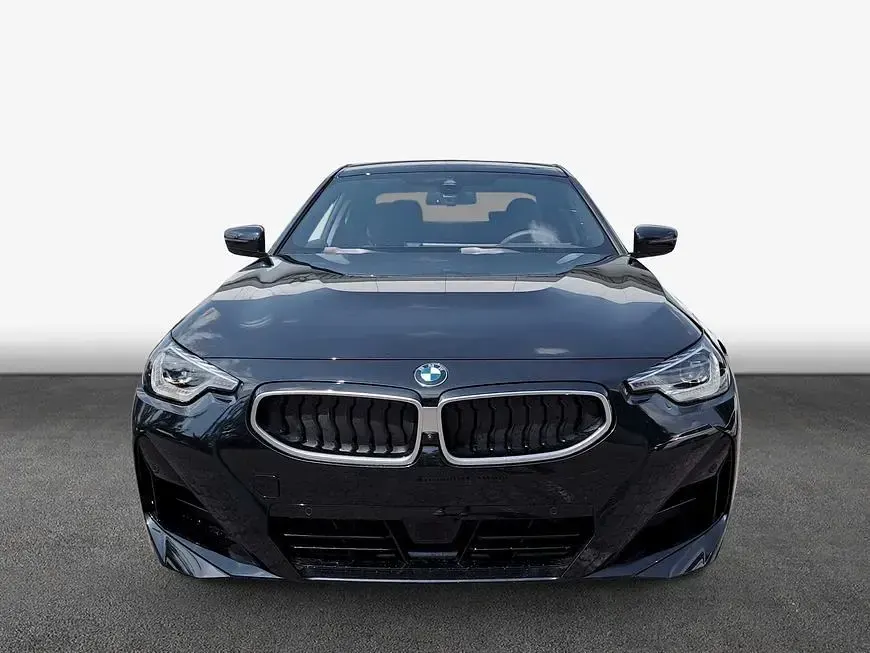 Neu BMW 218 Performance 156 PS (114 kW) 2025 Saphirschwarz metallic Coupé