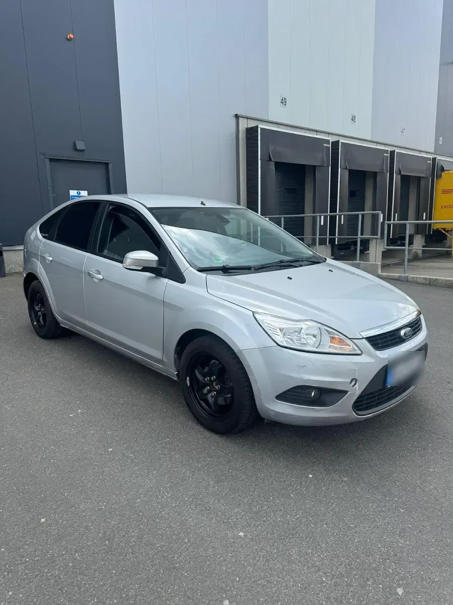Gebraucht Ford Focus 100 PS (73 kW) 2009 Kleinwagen