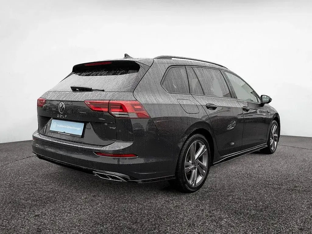 Gebraucht VW Golf VIII R-line 150 PS (110 kW) 2022 Uranograu Kombi