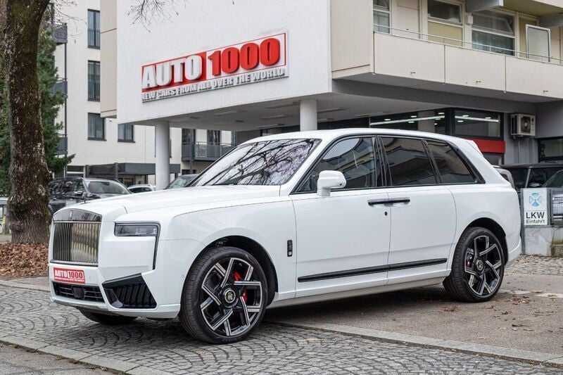 Gebraucht Rolls Royce Cullinan 571 PS (419 kW) 2024 Emperador truffle SUV