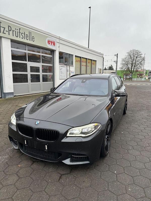 Gebraucht BMW M550 Performance 450 PS (330 kW) 2014 Grau Limousine