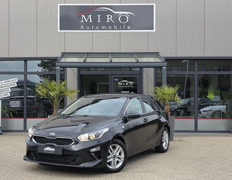 Gebraucht Kia Ceed Vision 140 PS (102 kW) 2021 Schwarz Kleinwagen