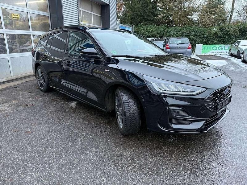 Gebraucht Ford Focus ST-Line 125 PS (91 kW) 2023 Agate black Kombi
