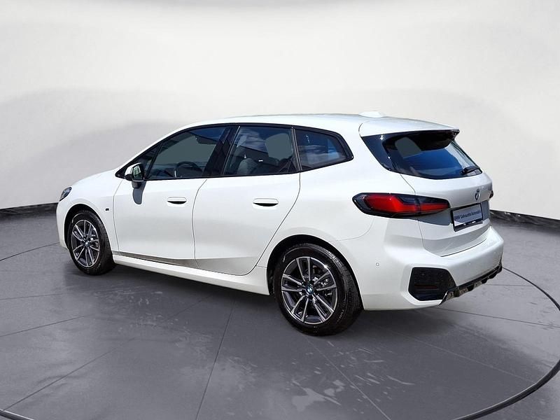 Gebraucht BMW 218 Active Tourer Performance 136 PS (100 kW) 2024 Weiß Van / Kleinbus