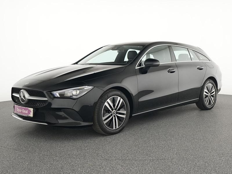 Nachtschwarz Gebraucht 2021 Mercedes CLA180 Progressive Limousine | 20.428 € (Guter Preis) - Bild 1/4