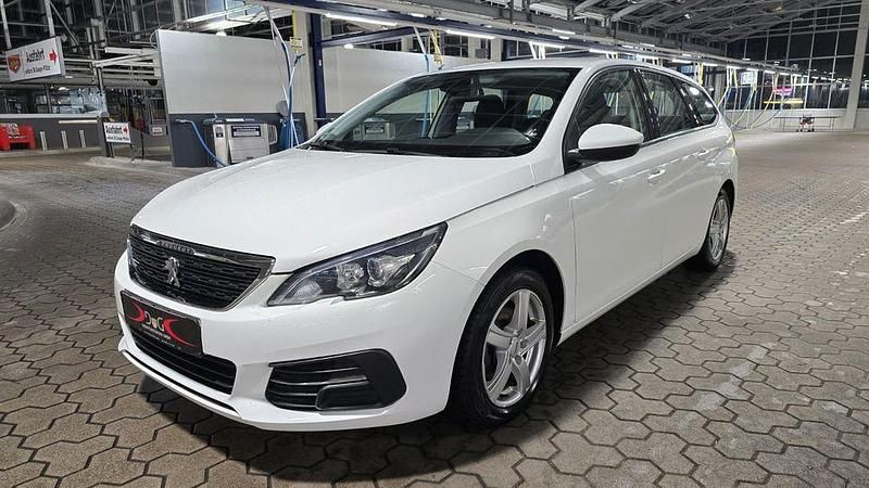 Weiß Gebraucht 2019 Peugeot 308 SW Active Kombi | 9.791 € - Bild 1/4